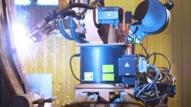 İş yerinde robot kaynak