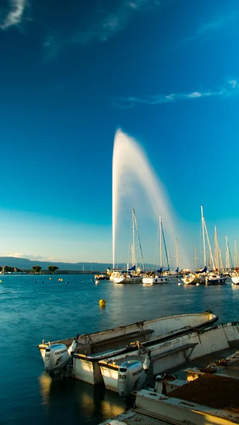 Stadtsymbol zur goldenen Stunde in Genf, Schweiz — Stockfoto