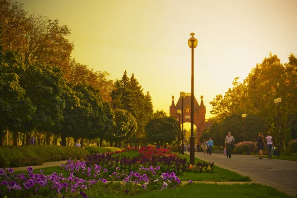 Boulevard bei Sonnenuntergang — Stockfoto