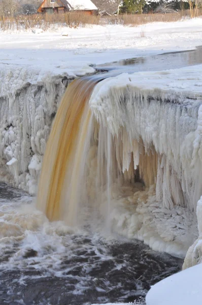 Jagala vodopád v zimě — Stock fotografie