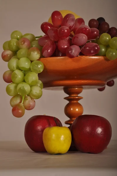 A bowl of fruits — Stock Photo, Image