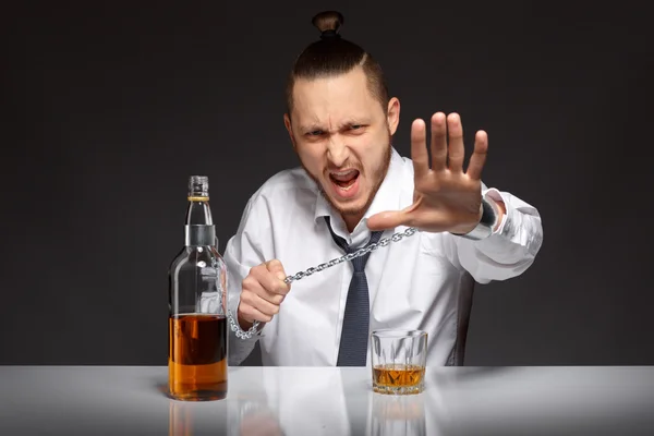Dipendenza da alcol negli uomini — Foto Stock