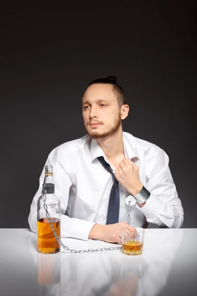 Alkoholberoende hos män — Stockfoto