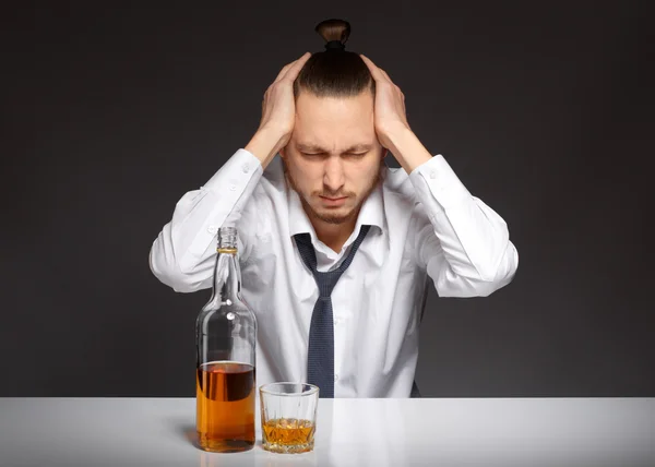 Alcohol dependence in men — Stock Photo, Image