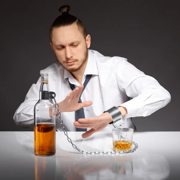 Alcohol dependence in men — Stock Photo, Image