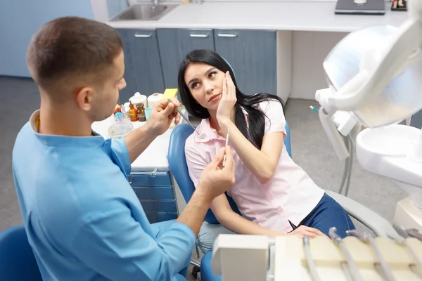 Stomatologia e concetto di assistenza sanitaria — Foto Stock