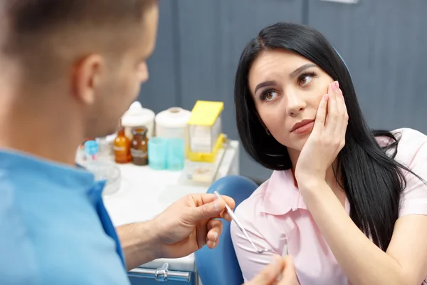 Estomatología y concepto de atención sanitaria — Foto de Stock