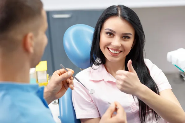 Estomatología y concepto de atención sanitaria —  Fotos de Stock