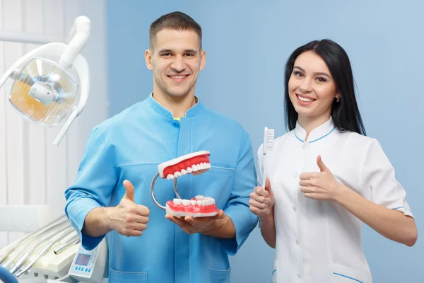 Estomatología y concepto de atención sanitaria —  Fotos de Stock