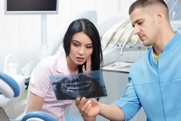 Stomatologia e concetto di assistenza sanitaria — Foto Stock