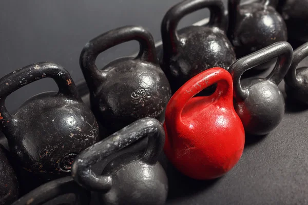 Kettlebells farklı boyutlarda — Stok fotoğraf