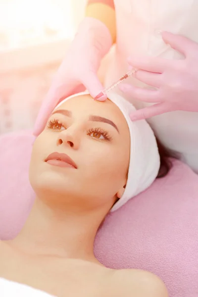 Injeção de envelhecimento facial — Fotografia de Stock