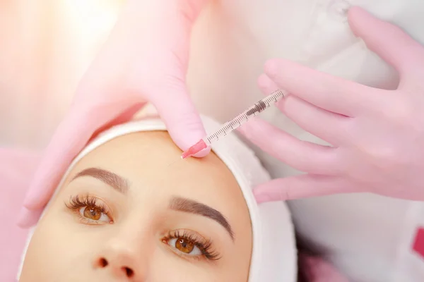 Injeção de envelhecimento facial — Fotografia de Stock