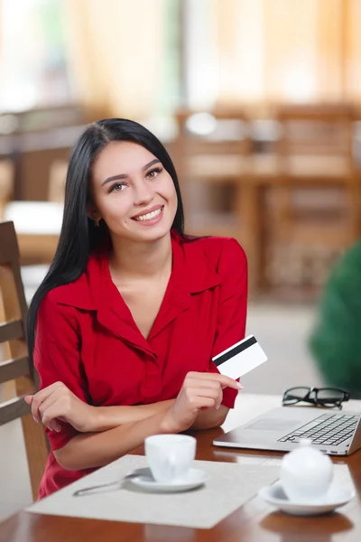 Business woman shopping online — Stock Photo, Image