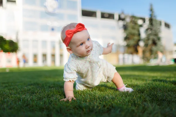 Lycklig baby — Stockfoto