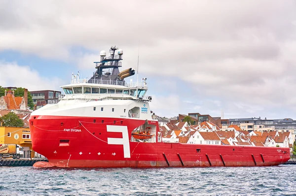 Kargo gemisi liman Stavanger rıhtımda demirledi — Stok fotoğraf