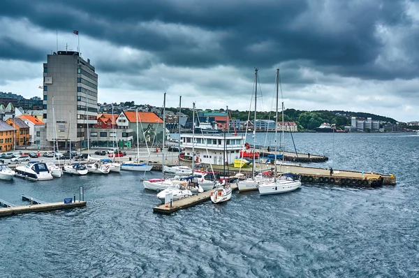 Yates en muelle — Foto de Stock