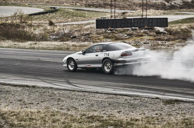 Norveç drag yarışı, fuming drift araba