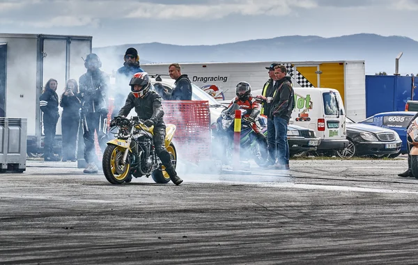 Wyścigi motocyklowe na początku — Zdjęcie stockowe