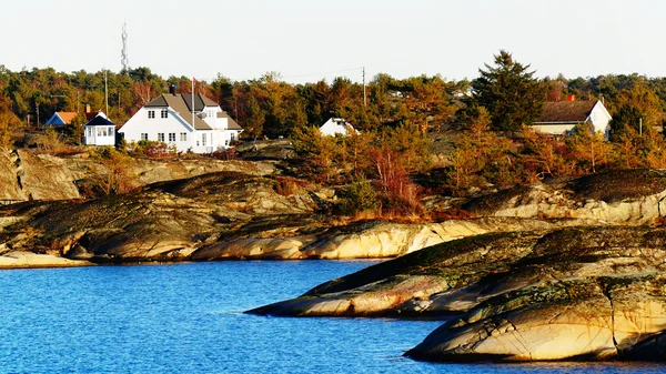 Viviendas casas de madera en la región turística de Noruega — Foto de Stock