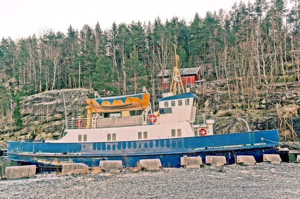 Vieux ferry norvégien blanc — Photo