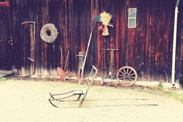 Gamla verktyg och objekt — Stockfoto