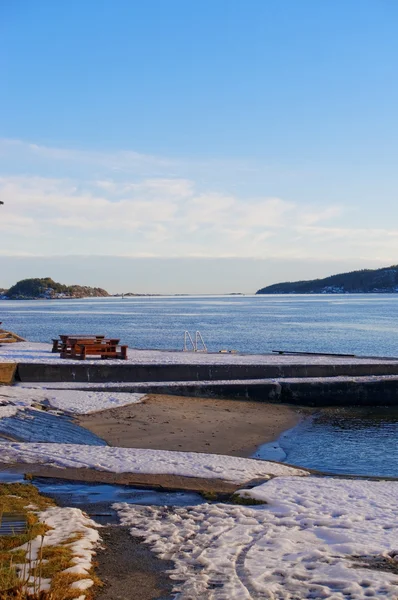 Playa de arena en invierno —  Fotos de Stock