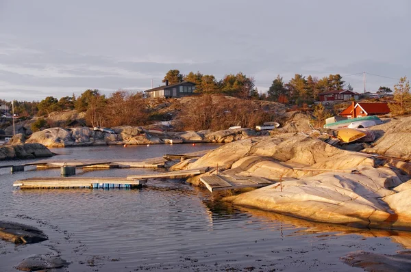 Bay on the shore with floating platforms — Stock Photo, Image