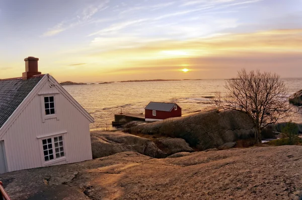 Zonsopgang boven de fjord, Noorwegen — Stockfoto