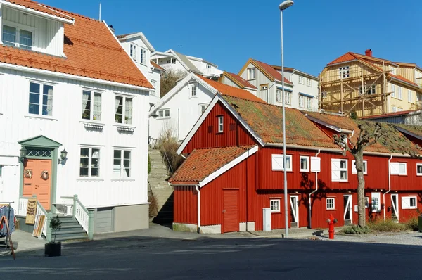 Geleneksel kırmızı ahşap binalar, Norveç — Stok fotoğraf