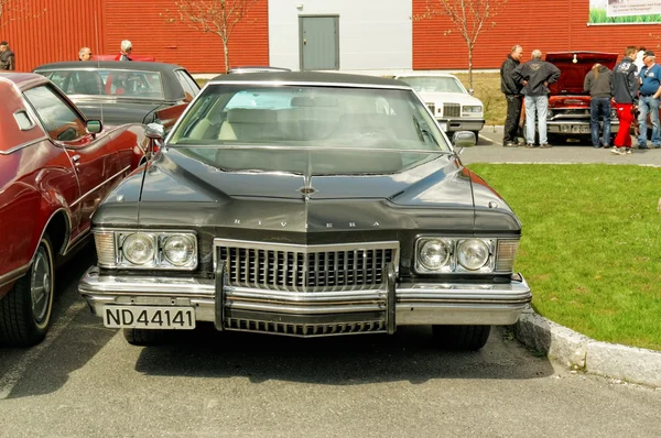 Buick Riviera w kolorze czarnym — Zdjęcie stockowe