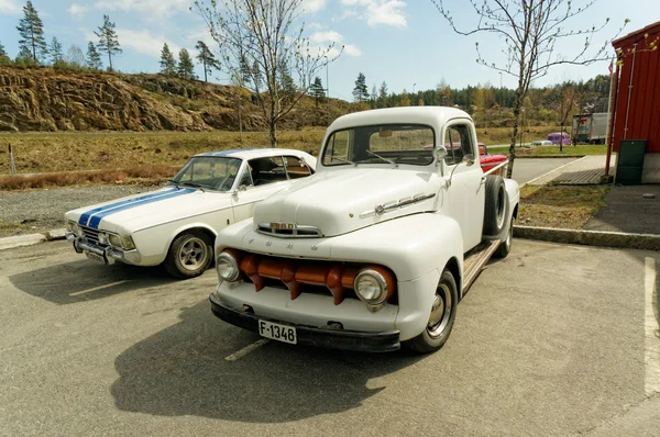 White ford pickup — Stock Photo, Image