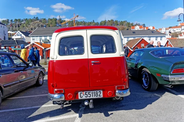 Small red bus — Stock Photo, Image