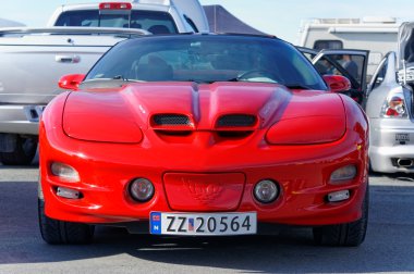 Yarış sonbahar Norveç'te drift araba modifiye