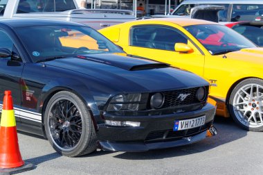 Yarış sonbahar Norveç'te drift araba modifiye