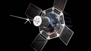 Moskova, Rusya - 18 Nisan 2021: Kozmonotlar Müzesi. Karanlık bir arka planda yapay bir Dünya uydusunun gerçek boyutunda bir modeli. Uzay Müzesi.