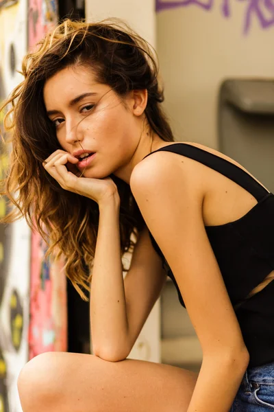 Ung vacker kvinnlig modell — Stockfoto