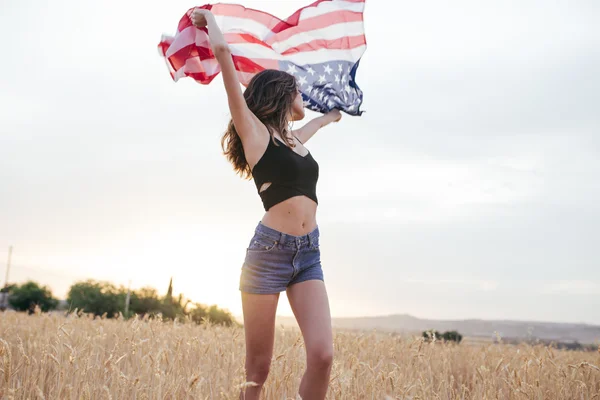 Κορίτσι με την αμερικανική σημαία — Φωτογραφία Αρχείου