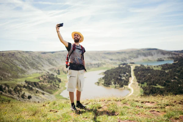 Man neemt een selfie — Stockfoto