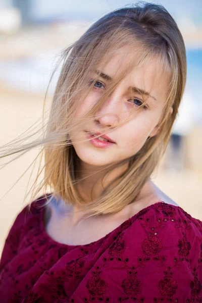 Fashion portrait of blonde model — Stock Photo, Image