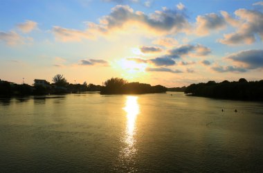 Alacakaranlık saat on Sunset