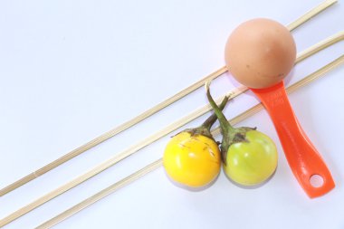 Beyaz arka plan üzerinde sebze tasarım