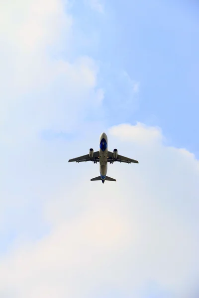 Plane on the sky — Stock Photo, Image