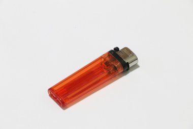 Beyaz arka plan üzerinde daha hafif