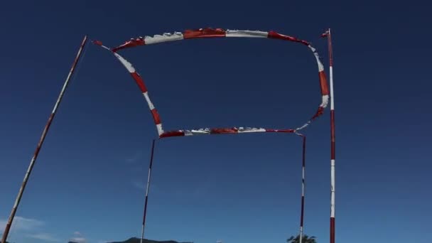 Ein Gebäude Aus Bambus Für Den Taubensport — Stockvideo