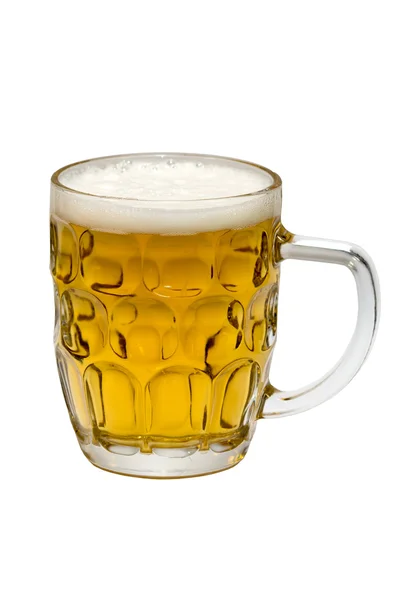 Glas Bier auf weißem Hintergrund. — Stockfoto