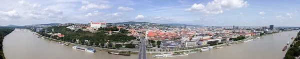 bratislava panoramik manzaralı. eski şehir.