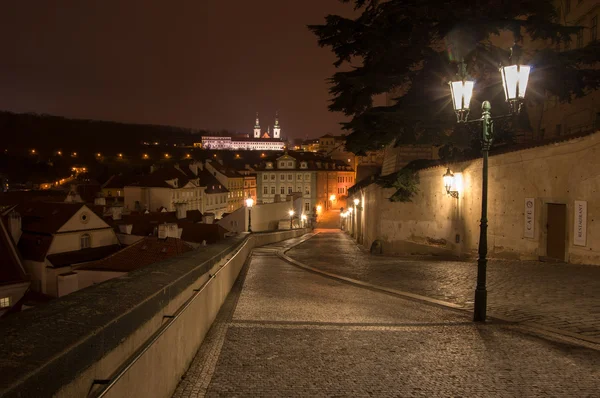 Výhled z města Prahy v noci. — Stock fotografie