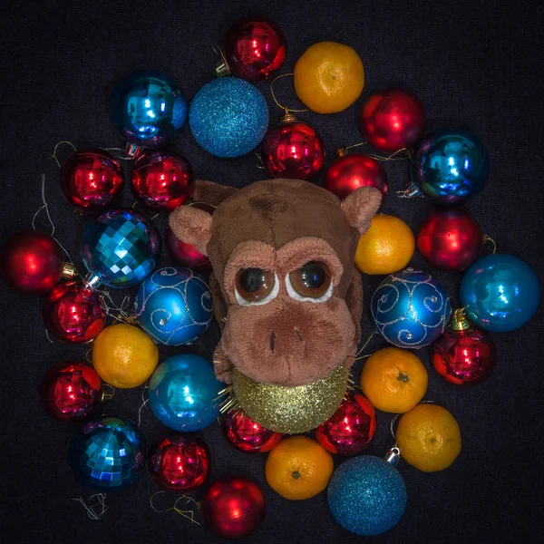 Noel süslemeleri maymun. Yeni yıl sembolü.