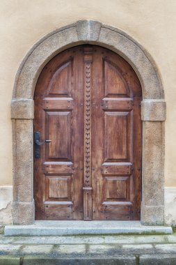 Eski kahverengi ahşap kapı